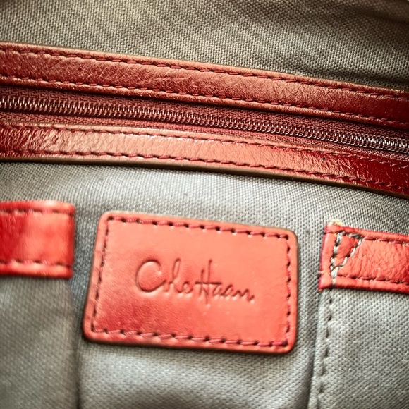 Beautiful deep red leather purse with lots of pockets - Picture 12 of 16